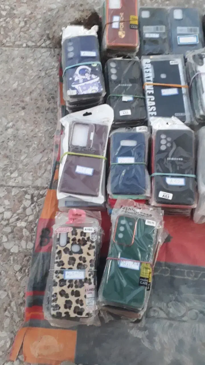 فروش قاب موبایل زیر قیمت بازار|لوازم جانبی موبایل و تبلت|پرند, فاز ۶|دیوار