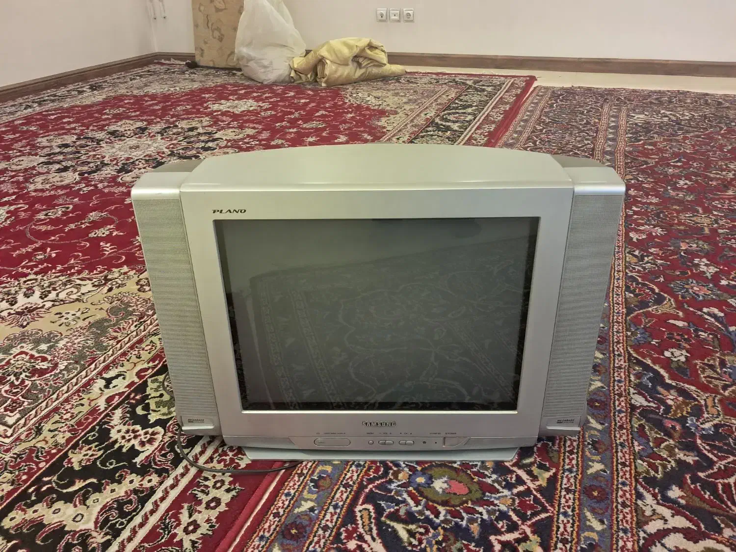 تلوزیون سامسونگ ۲۱|تلویزیون و پروژکتور|اصفهان, خواجه عمید|دیوار