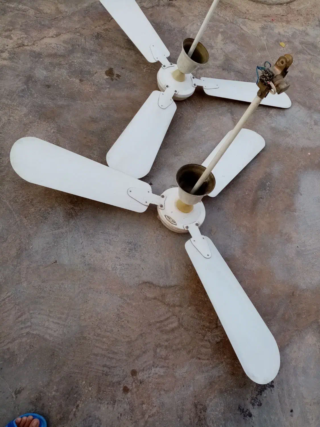 تعدادی وسایل|مبلمان خانگی و میز عسلی|بوشهر, |دیوار