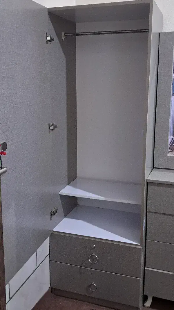 کمدلباس نقره ای متالیک|جاکفشی، کمد، دراور|اصفهان, شهرک امام خمینی|دیوار