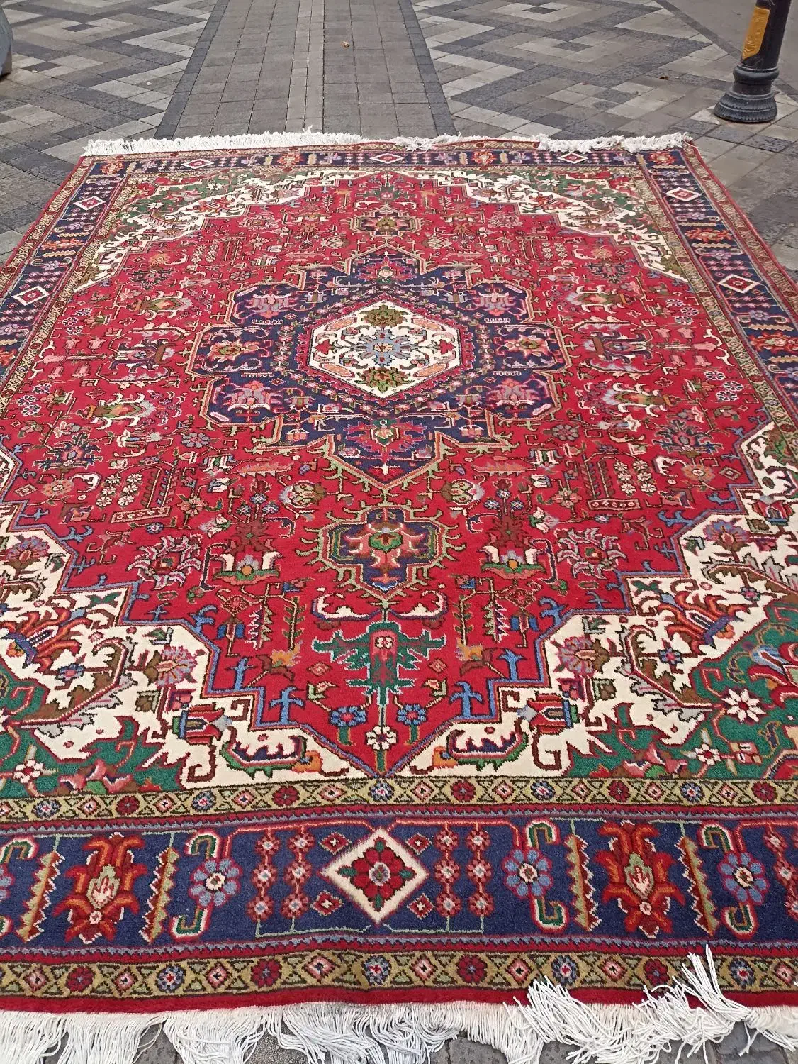 12متری نقشه قباآذرشهر بسیار خاص|فرش|تهران, آرژانتین|دیوار