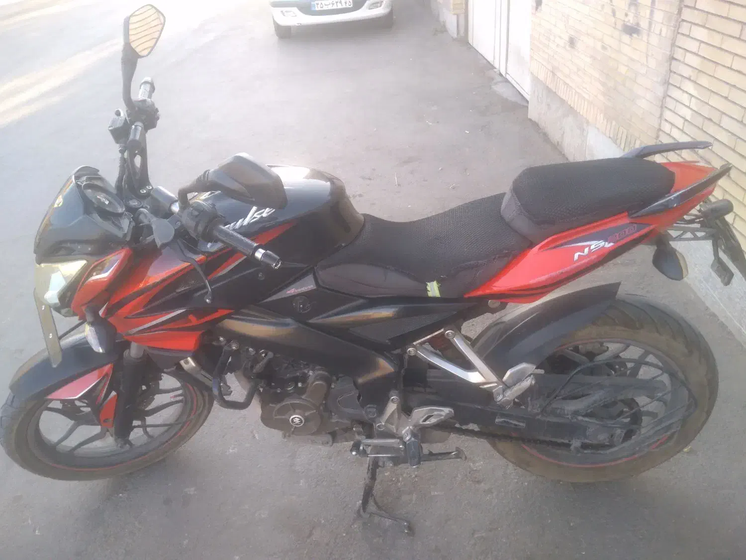NS200 مدل 93 بسیار کم کار|موتورسیکلت|کرمان, |دیوار