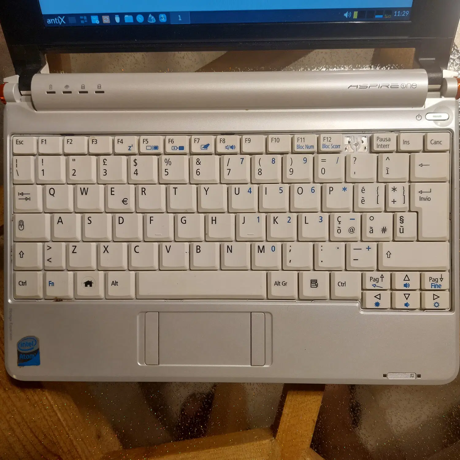 نتبوک لپتاپ کوچک قدیمی لینوکسیAcer Aspire One|رایانه همراه|تهران, شهرک مخابرات|دیوار