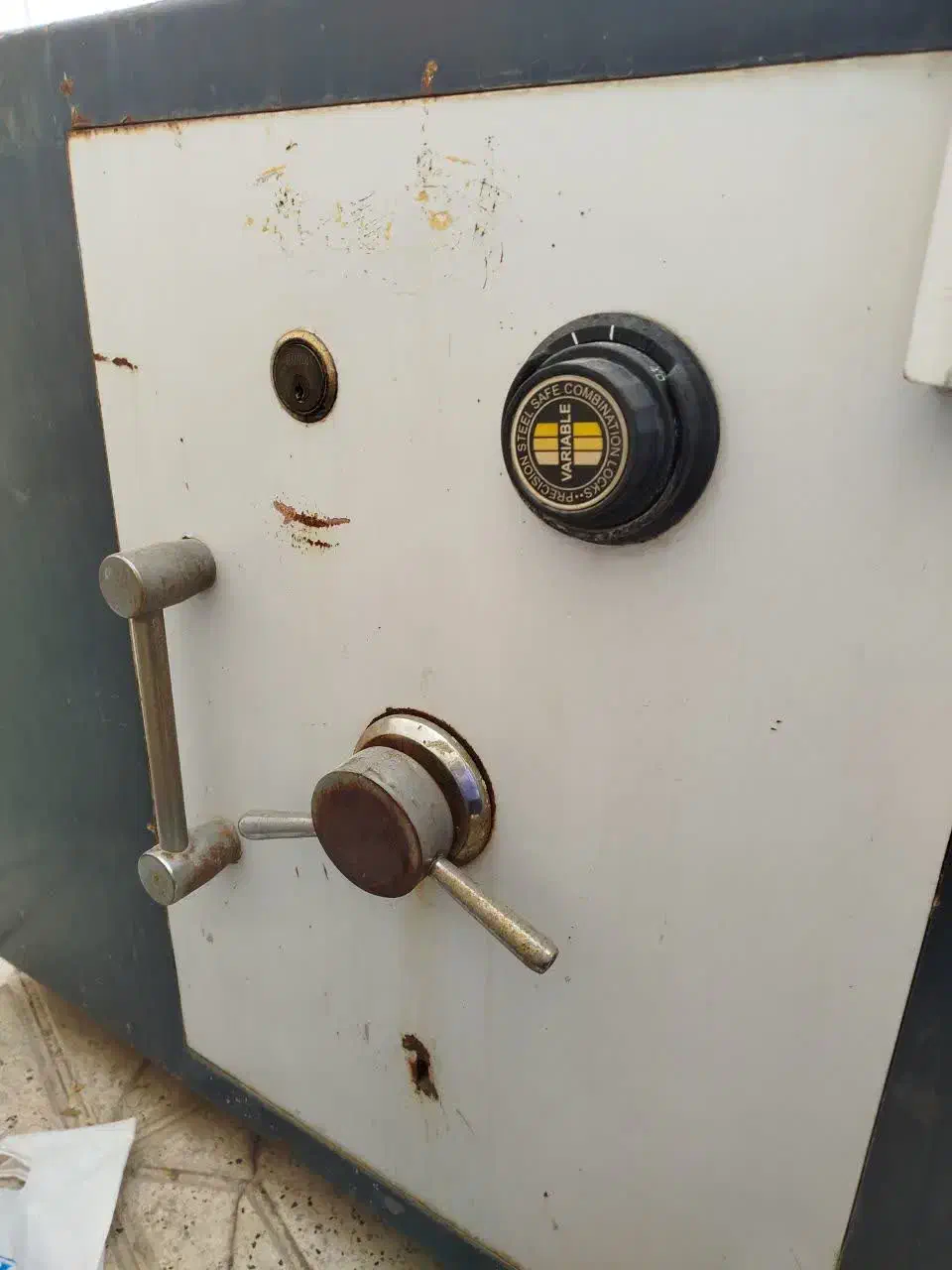 گاوصندوق بزرگ طلافروشی|فروشگاه و مغازه|چناران, |دیوار