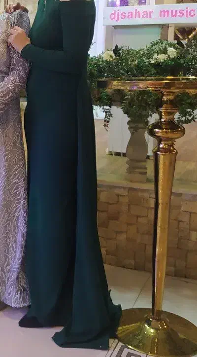 لباس مجلسی|لباس|فردیس, فرامرزیه|دیوار