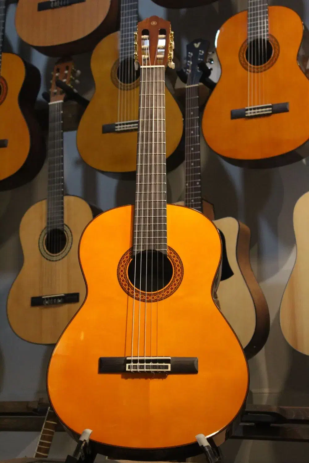 فروشگاه ساز آلات موسیقی نوران موزیک|گیتار، بیس، امپلیفایر|خرمآباد, |دیوار