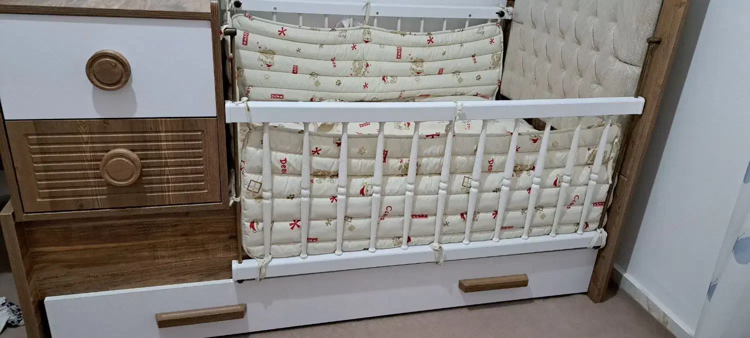 تخت کودک و نوجوان|تخت و صندلی بچه|رشت, جهاد|دیوار