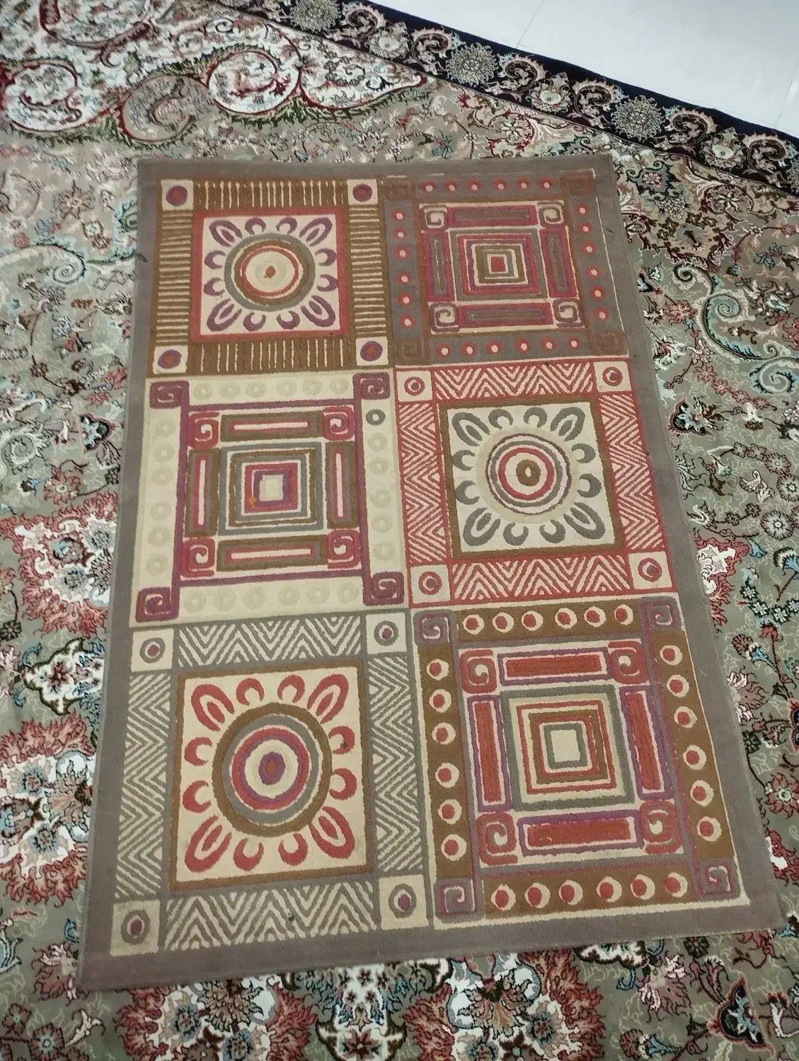 فرش آشپزخانه بدون زدگی در حد|فرش|مشهد, طبرسی شمالی|دیوار