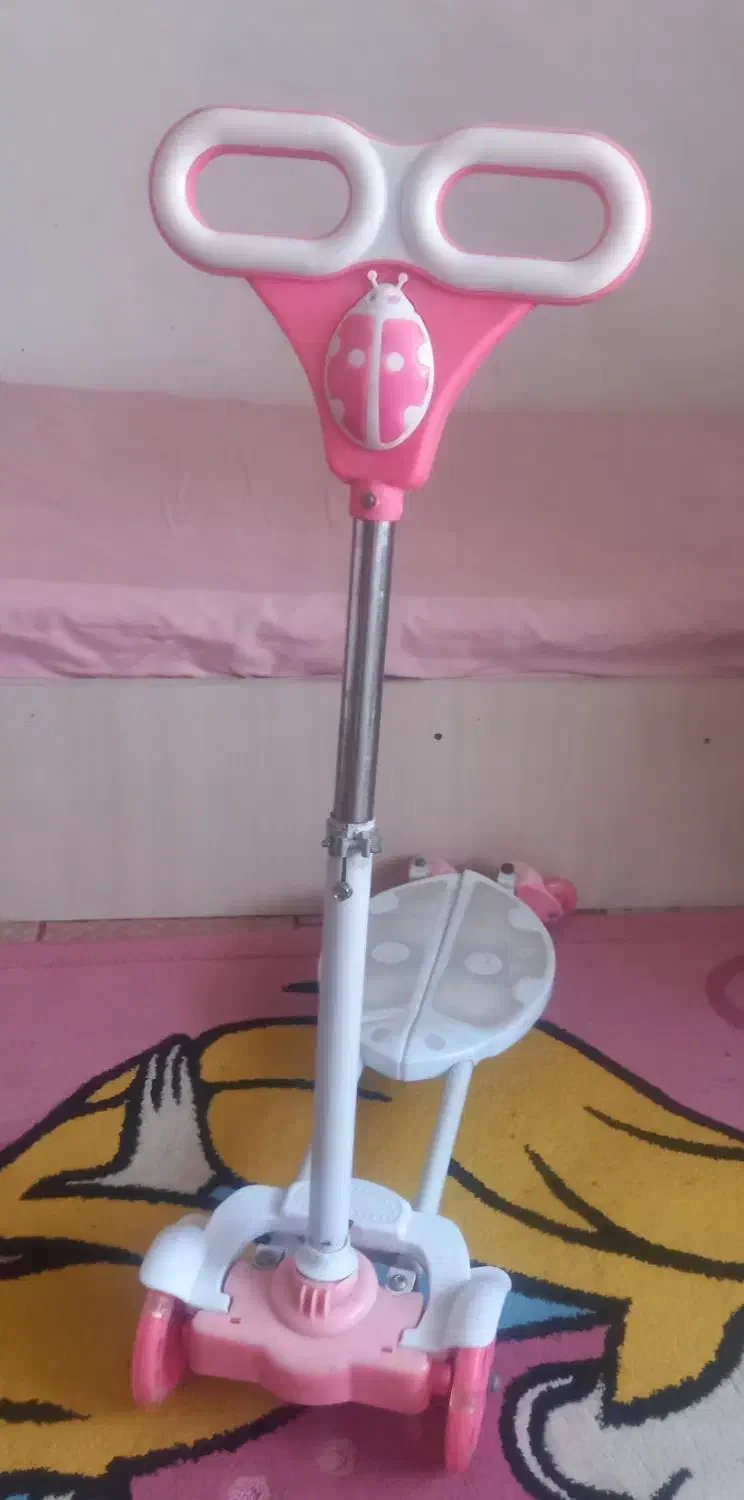 اسکوترپروانه ای|دوچرخه، اسکیت، اسکوتر|رباطکریم, رباطکریم|دیوار