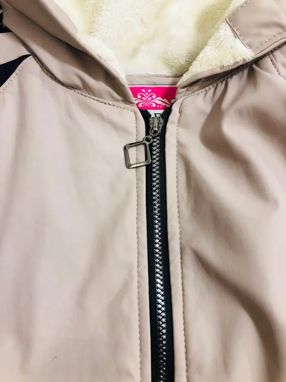 کاپشن|لباس|دورود, |دیوار