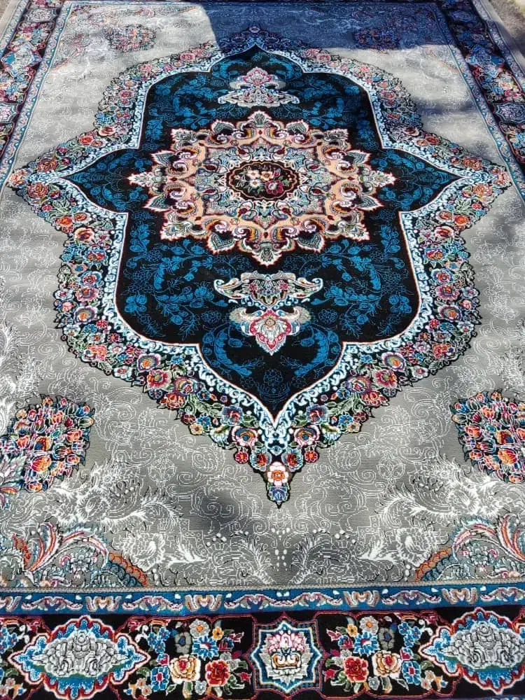 انبارقالی فرش دنیز.تعویض فرش کهنه با فرش نو|فرش|سیرجان, |دیوار