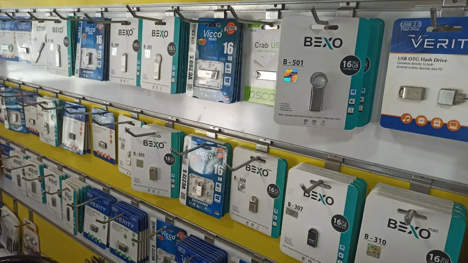 فلش ومموری کارت وحافظه رم|لوازم جانبی موبایل و تبلت|آبادان, |دیوار