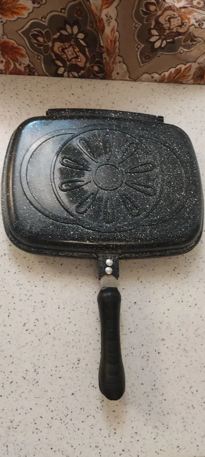 ماهی تابه دوطرفه|ظروف پخت‌وپز|تبریز, |دیوار