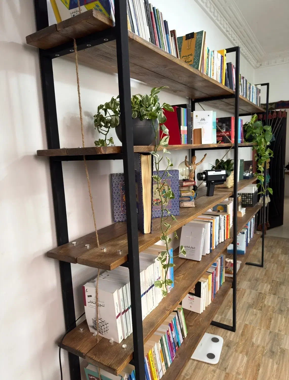 کتابخانه چوبی فلزی شلف دستساز روستیک|کتابخانه، شلف، قفسههای دیواری|سورک, |دیوار