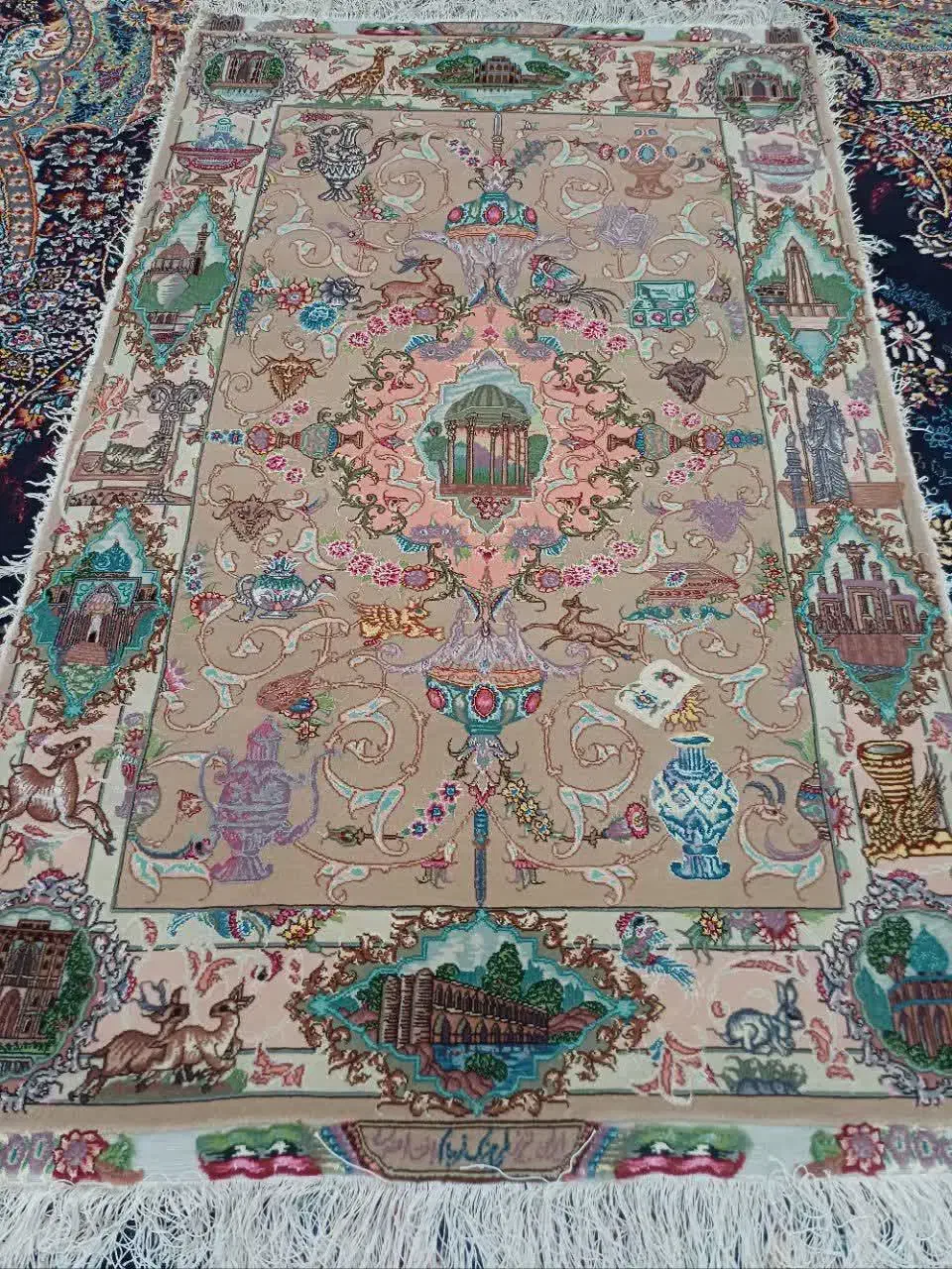 فرش زر نیم|فرش|فردیس, فردیس|دیوار