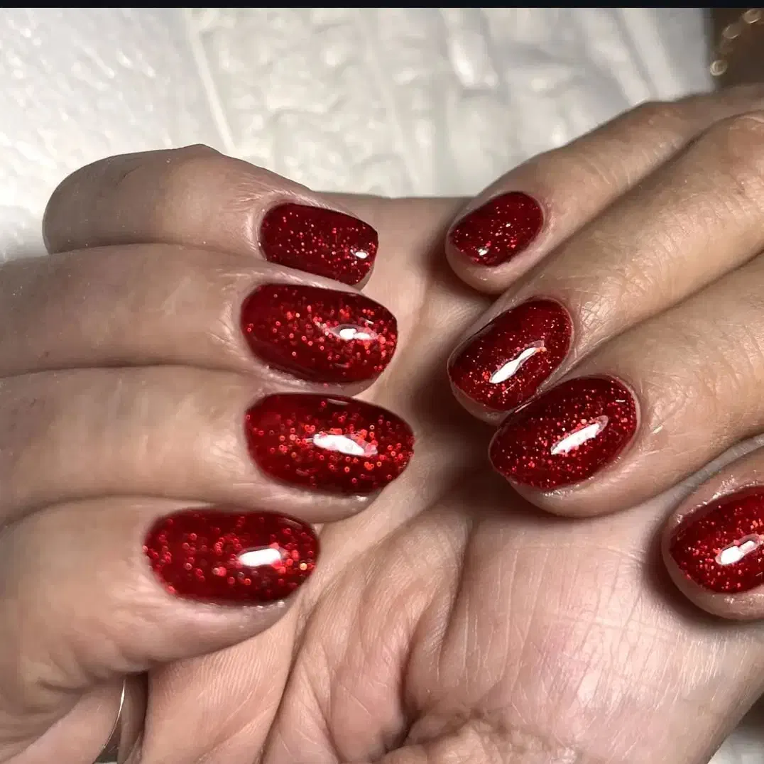 ناخن کار کاشت ناخن|استخدام درمانی، زیبایی، بهداشتی|لاهیجان, شهرک جانبازان|دیوار