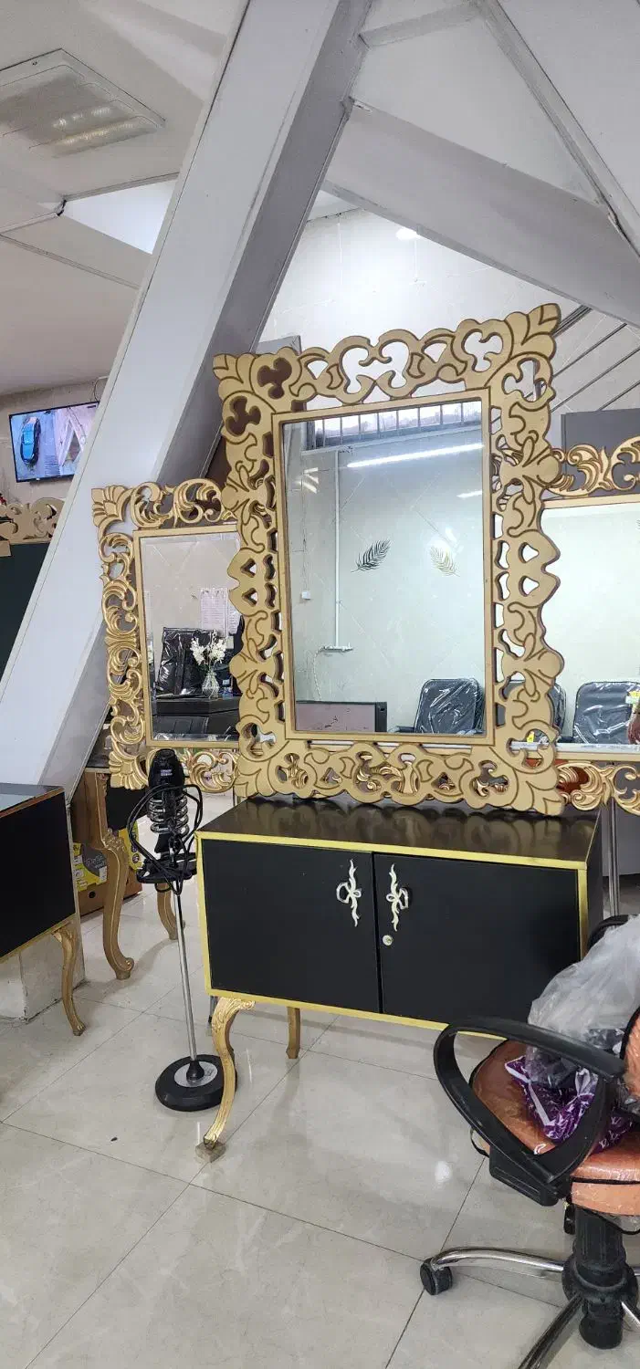 اینه و کنسول|بوفه، ویترین، کنسول|گلپایگان, |دیوار