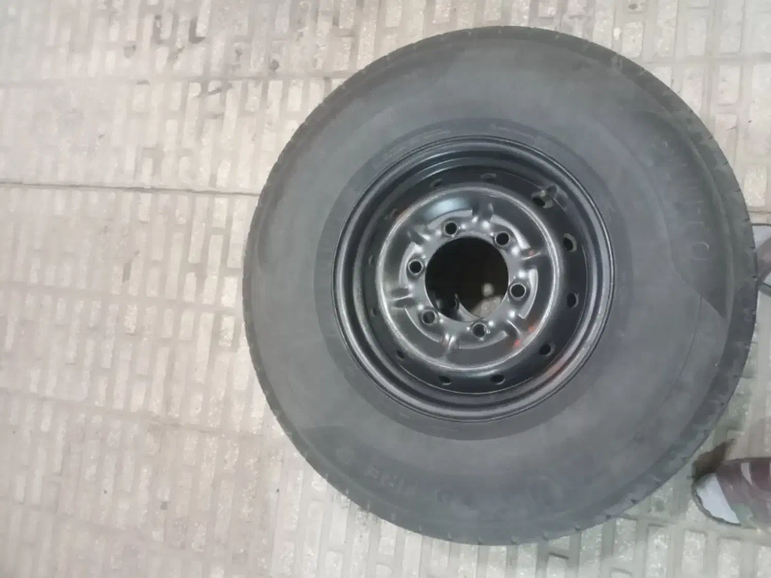 لاستیک و رینگ نیسان 80%|قطعات یدکی و لوازم جانبی|یزد, |دیوار