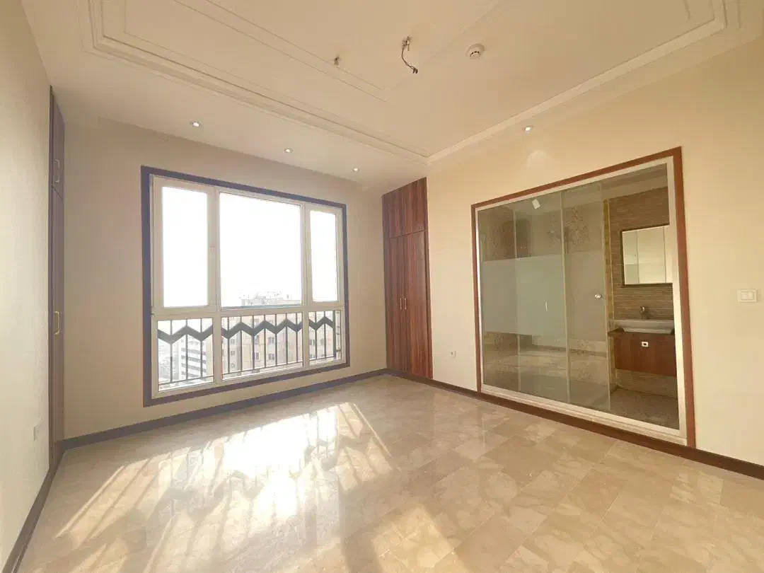 ۱۴۵متـر ۳خواب نوساز / ویوی بی‌نظیر جنوب و شمال