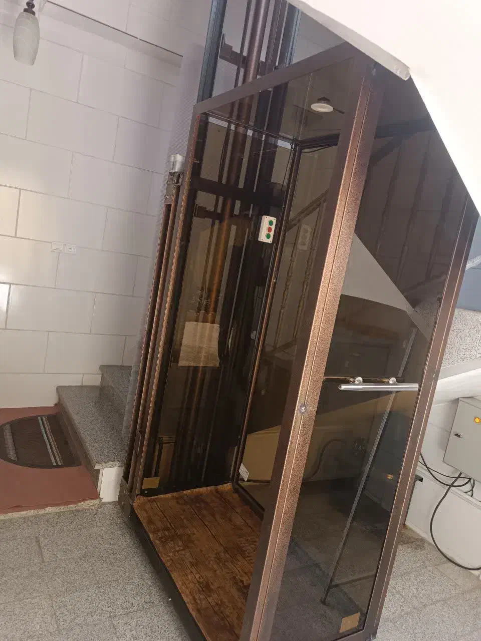 طراحی ،ساخت انواع بالابرهای هیدرولیکی صنعتی.خانگی|خدمات پیشه و مهارت|گلپایگان, |دیوار