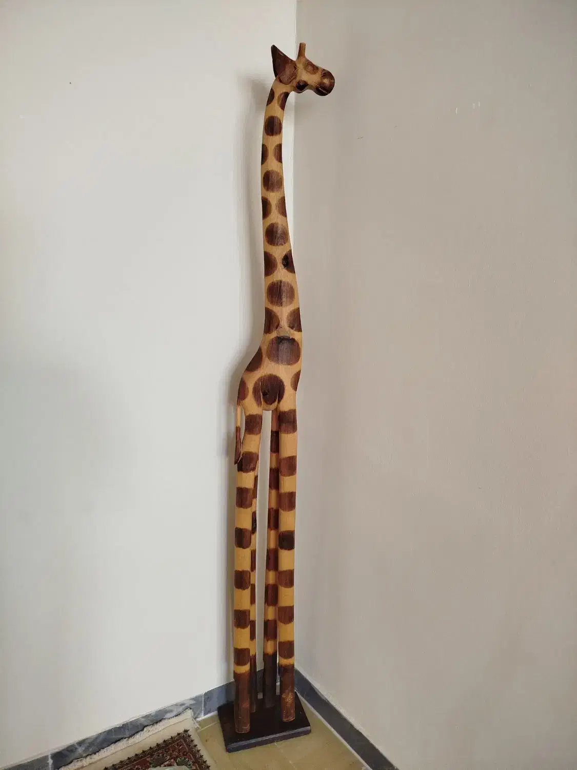 زرافه|مجسمه، تندیس، ماکت|خرمآباد, |دیوار