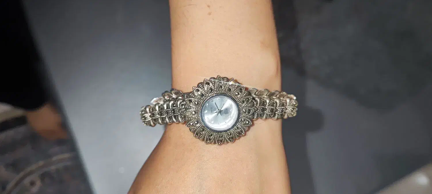 ساعت نقره نو|ساعت|مراغه, |دیوار