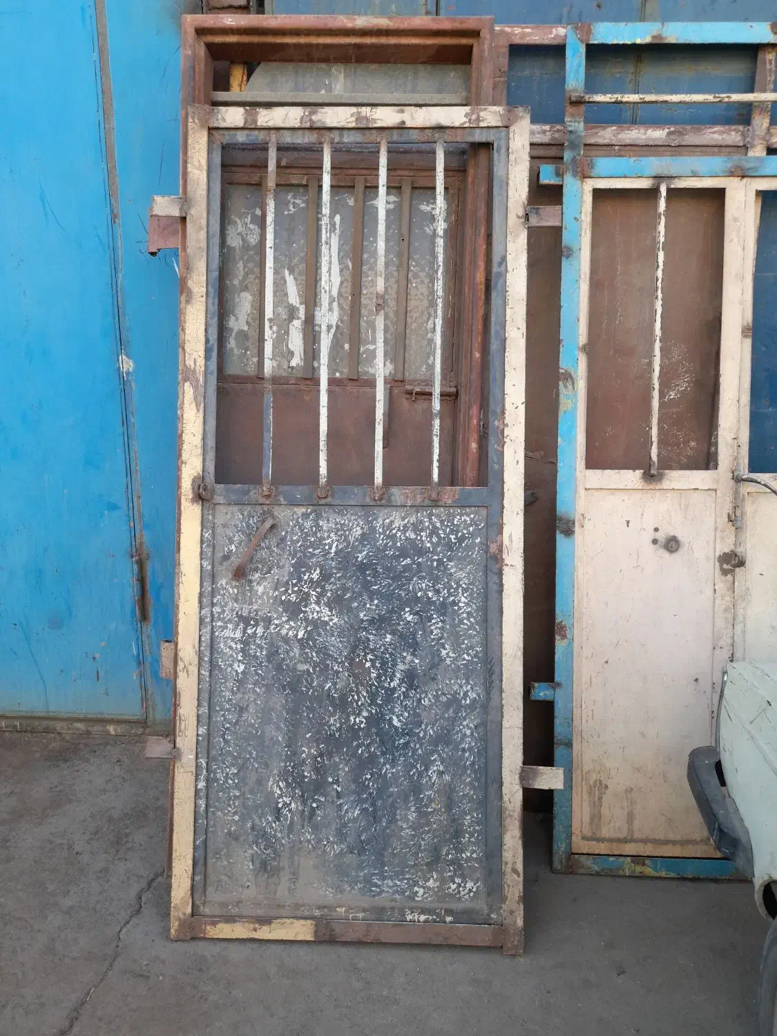 خریدار در وپنجره دست دوم|مصالح و تجهیزات ساختمان|زاهدان, |دیوار