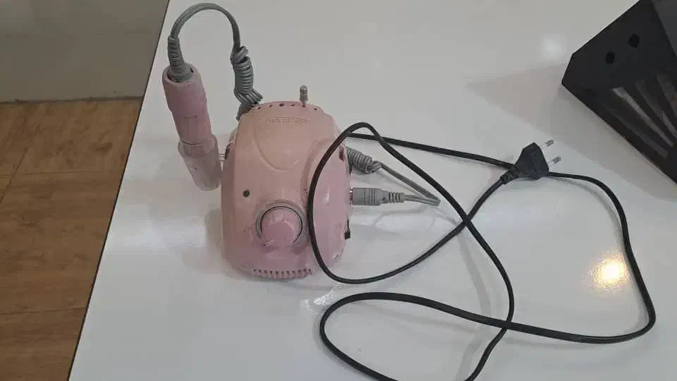 فروش لوازم کار ناخن کاری|آرایشگاه و سالن‌های زیبایی|فولادشهر, B7|دیوار