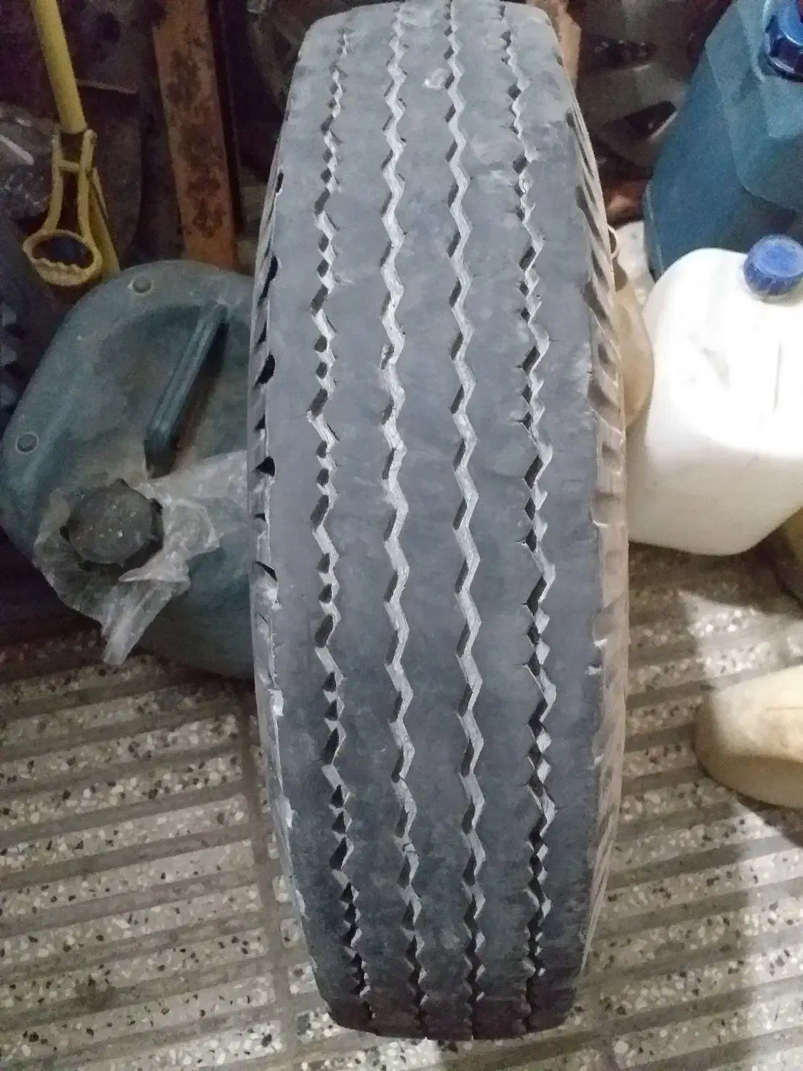 لاستیک دناکاربورات تیوب وانت مزدا1600|قطعات یدکی و لوازم جانبی|گرگان, |دیوار