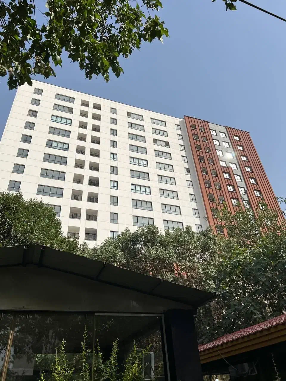 129متر برج بنام مهندسین۲( زعفرانیه )پرنورتراس بزرگ|فروش آپارتمان|قم, الغدیر|دیوار
