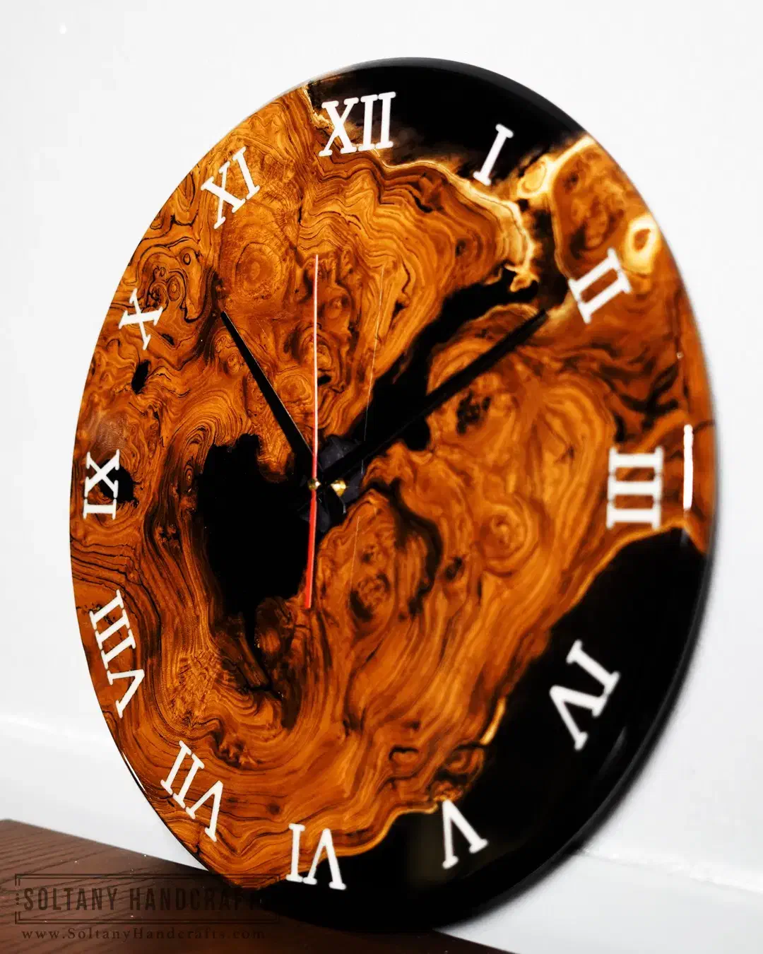 ساعت دیواری لوکس چوب و رزین|ساعت دیواری و تزئینی|ارومیه, |دیوار