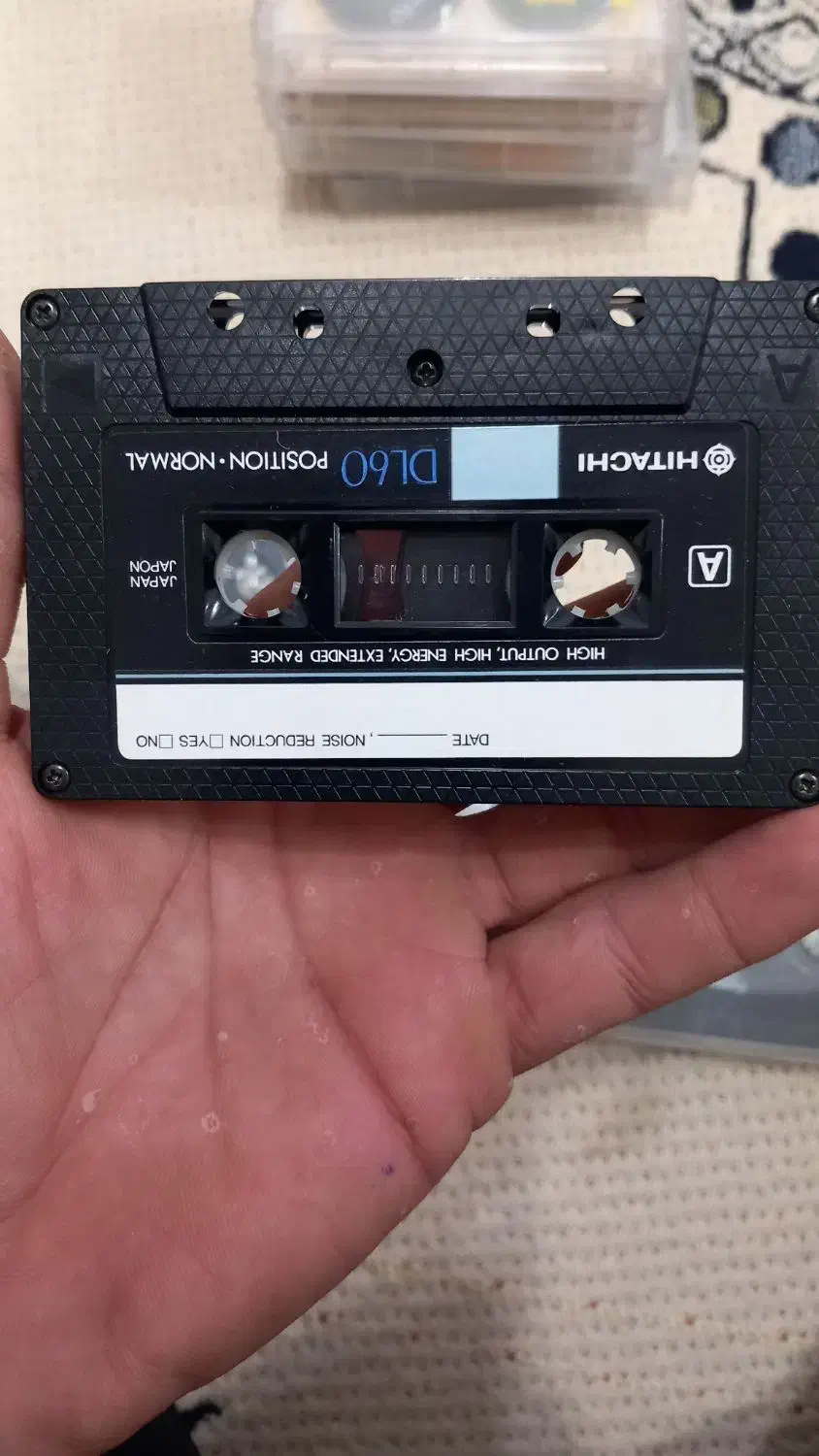 کاست نو|فیلم و موسیقی|رشت, دیانتی|دیوار