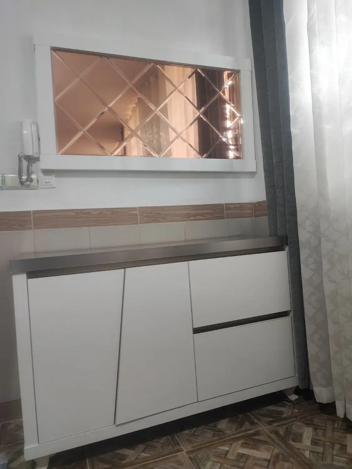 آینه کنسول|بوفه، ویترین، کنسول|کرمانشاه, |دیوار