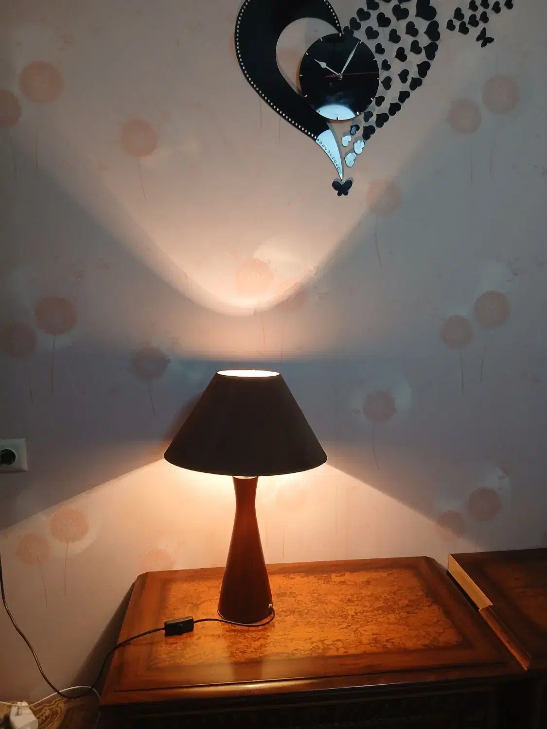 آباژور|چراغ خواب و آباژور|اصفهان, سروستان|دیوار