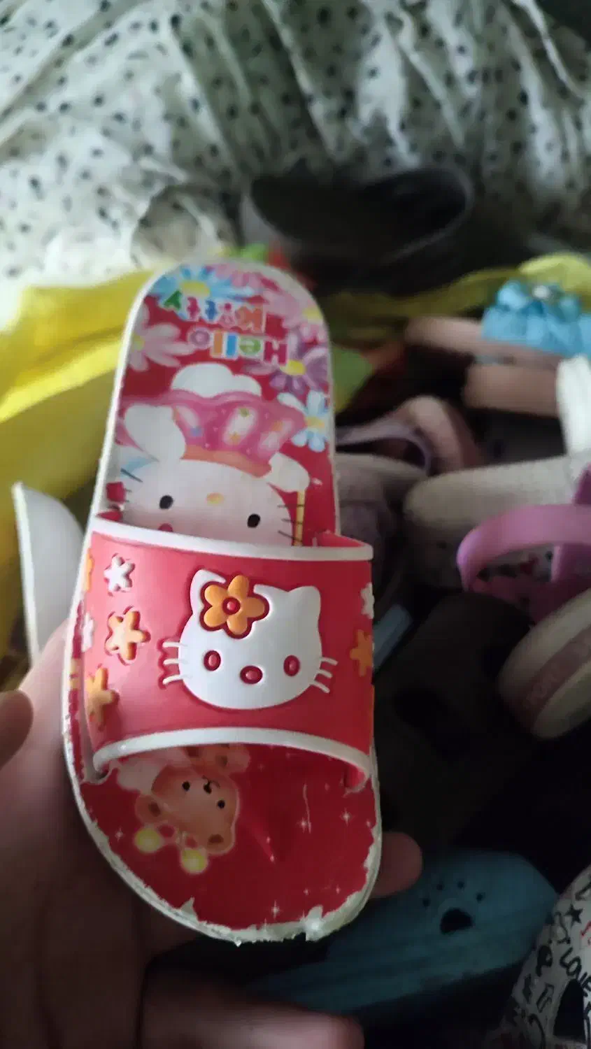 250عدد دمپایی به دلیل تغییر شغل میفروشم|کیف، کفش، کمربند|ارومیه, |دیوار