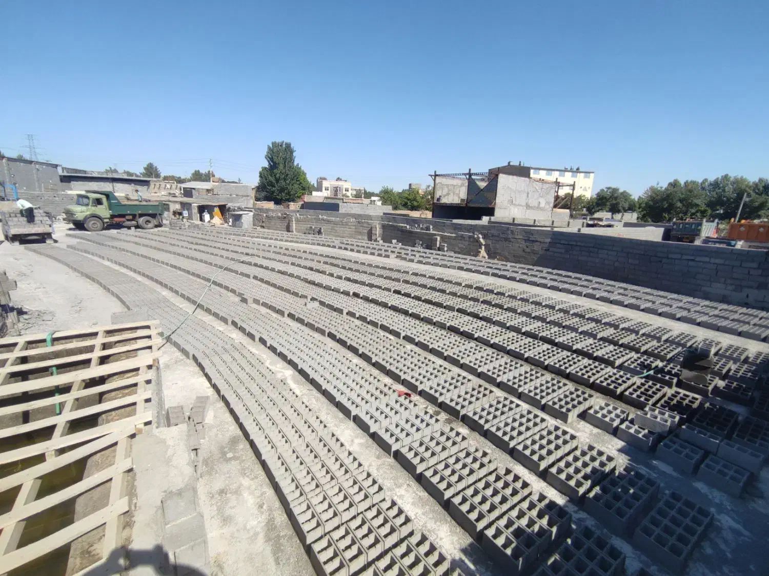 اکیپ بلوکه زن|استخدام معماری، عمران و ساختمانی|مشهد, چهاربرج|دیوار