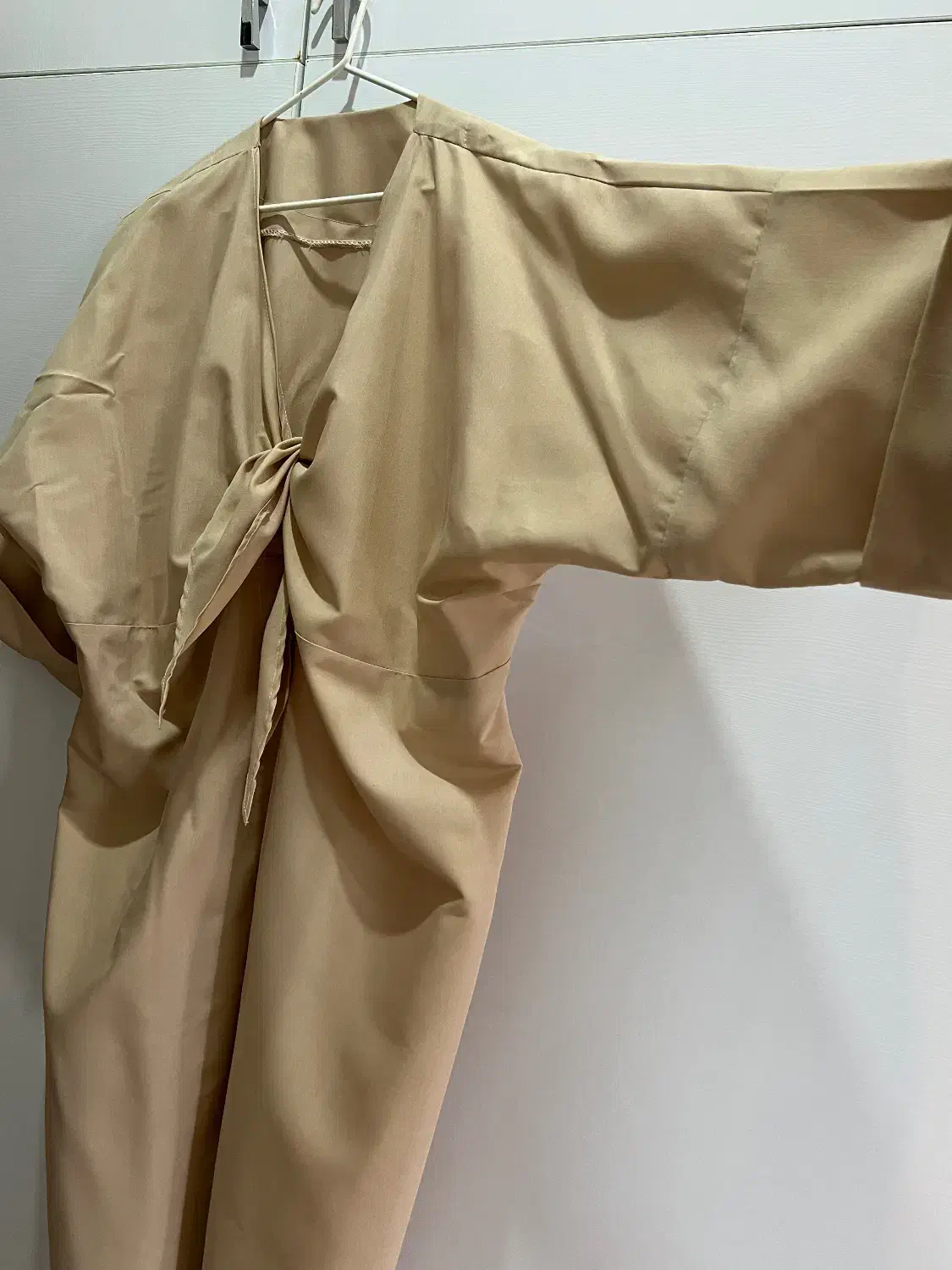 پانچ مانتو|لباس|چالوس, |دیوار