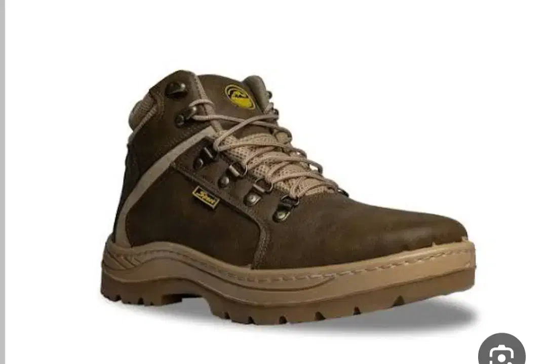 کفش‌های کوهنوردی با قیمت مناسب|کیف، کفش، کمربند|نورآباد, |دیوار