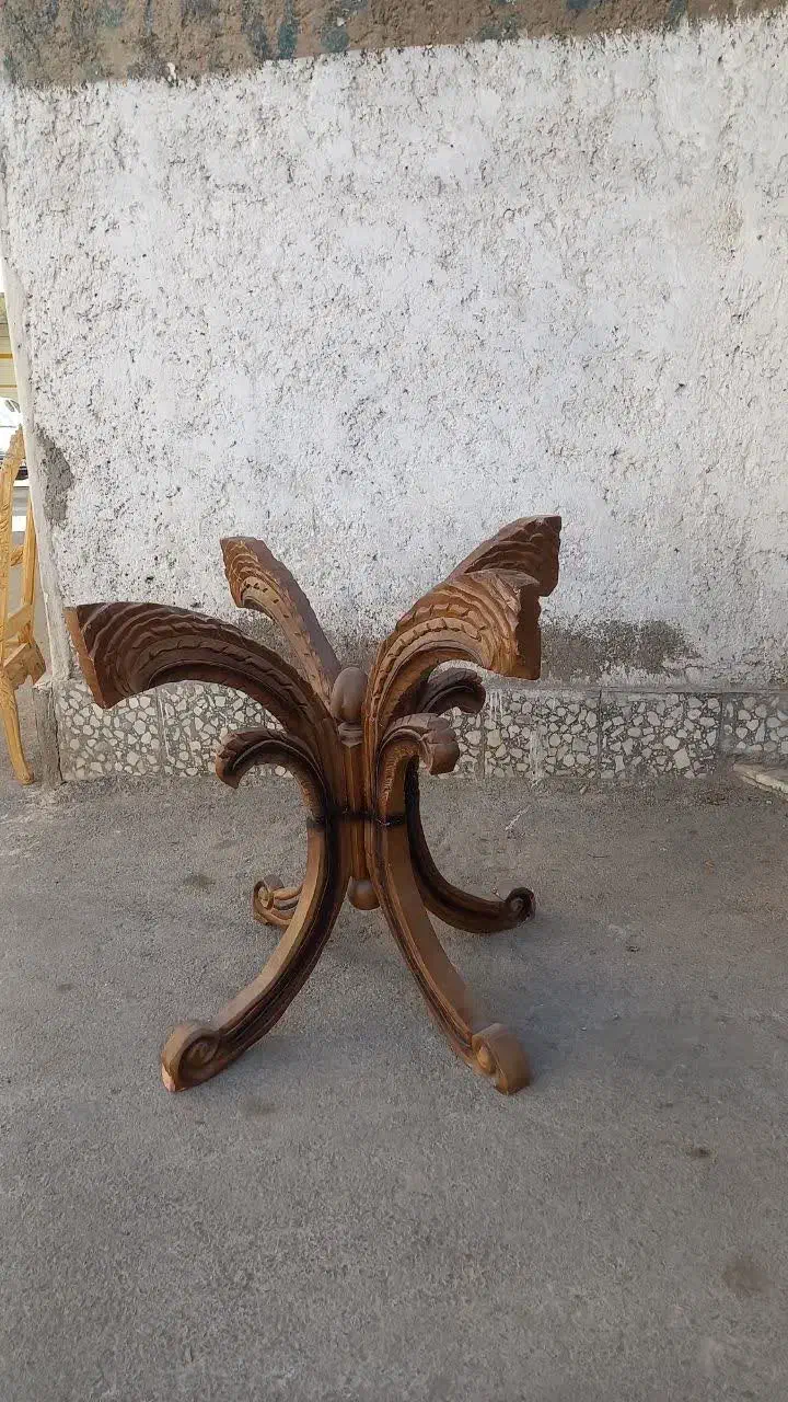 دو عدد پایه میز مناسب صبحانه یا ناهارخوری|میز و صندلی غذاخوری|اصفهان, بوستان ناژوان|دیوار