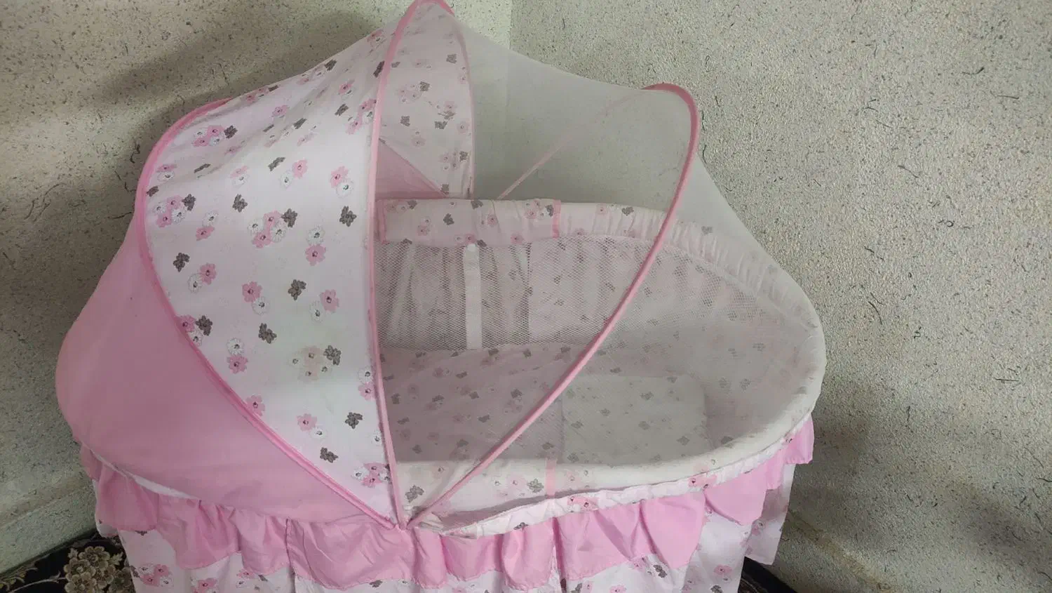 گهواره|تخت و صندلی بچه|مشهد, مصلی (کارمندان اول)|دیوار