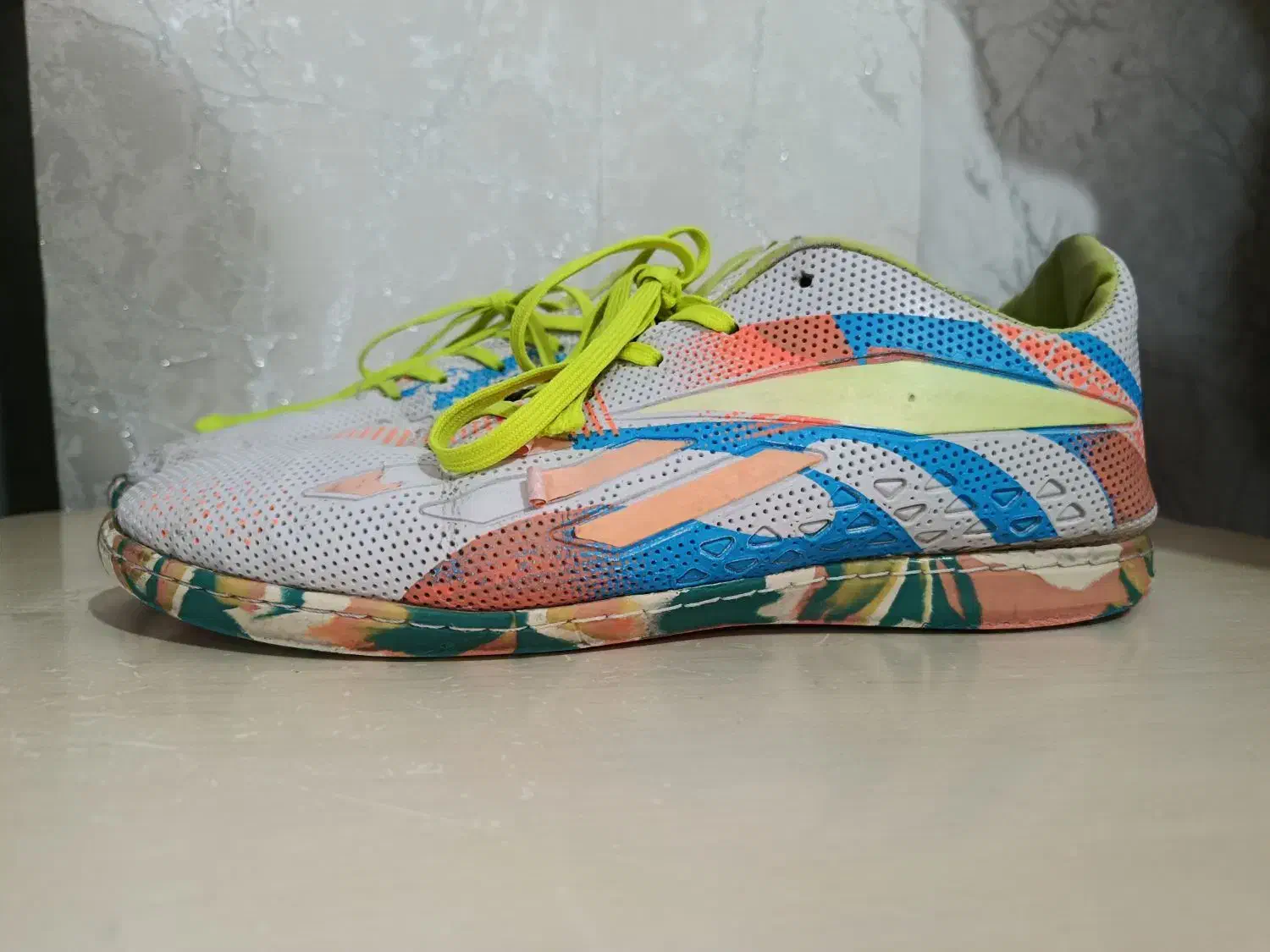 کفش ورزشی فوتسال آدیداس|کیف، کفش، کمربند|قدس, شهرقدس|دیوار