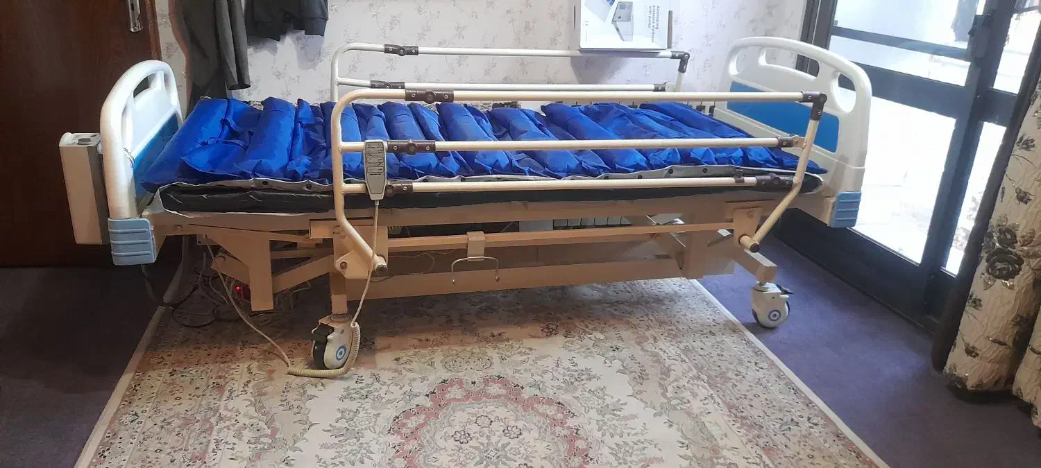 تخت بیمارستانی سه شکن در حد نو نو نو|پزشکی|تهران, بهجت‌آباد|دیوار