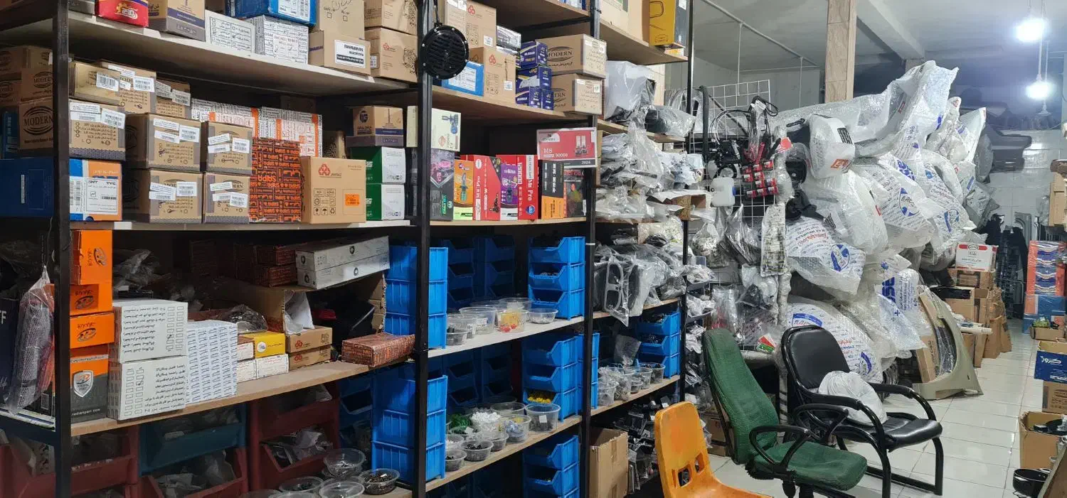 گلگیر کاپوت درب چراغ جلو و خطر عقب سپر دیاق|قطعات یدکی و لوازم جانبی|شیراز, شهرک امام حسین|دیوار
