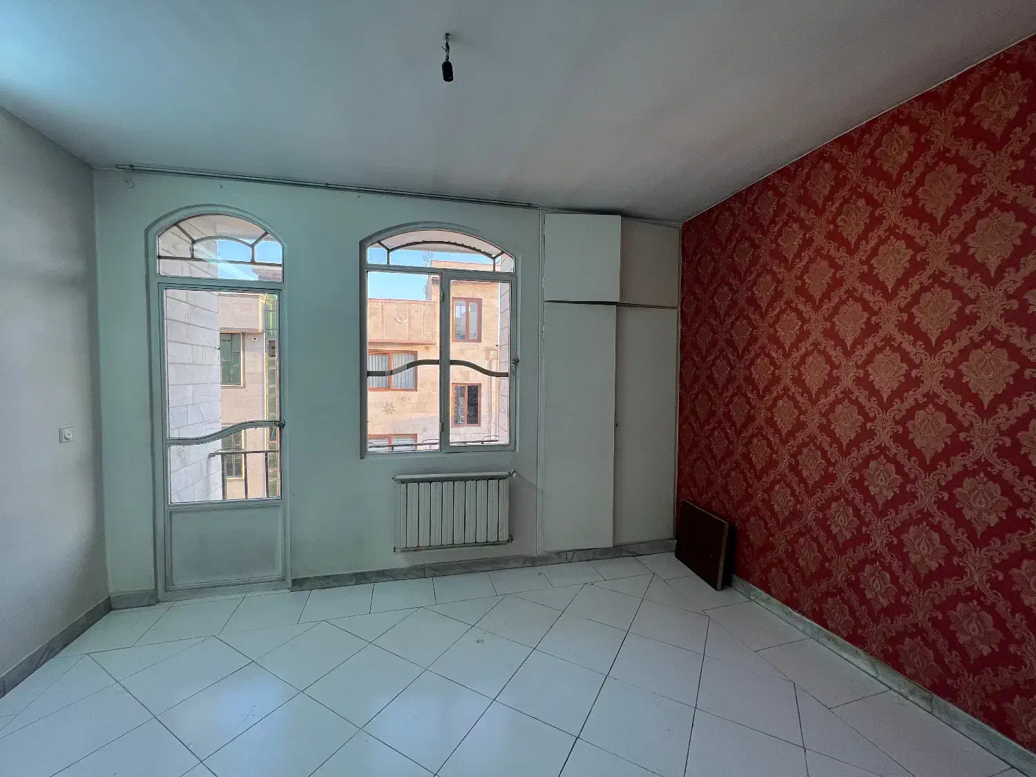 ۷۵ متر /دو خواب/ تقاطع کارگر آذربایجان /فوری تخلیه