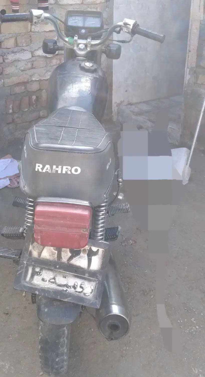 موتور|موتورسیکلت|قروه, |دیوار