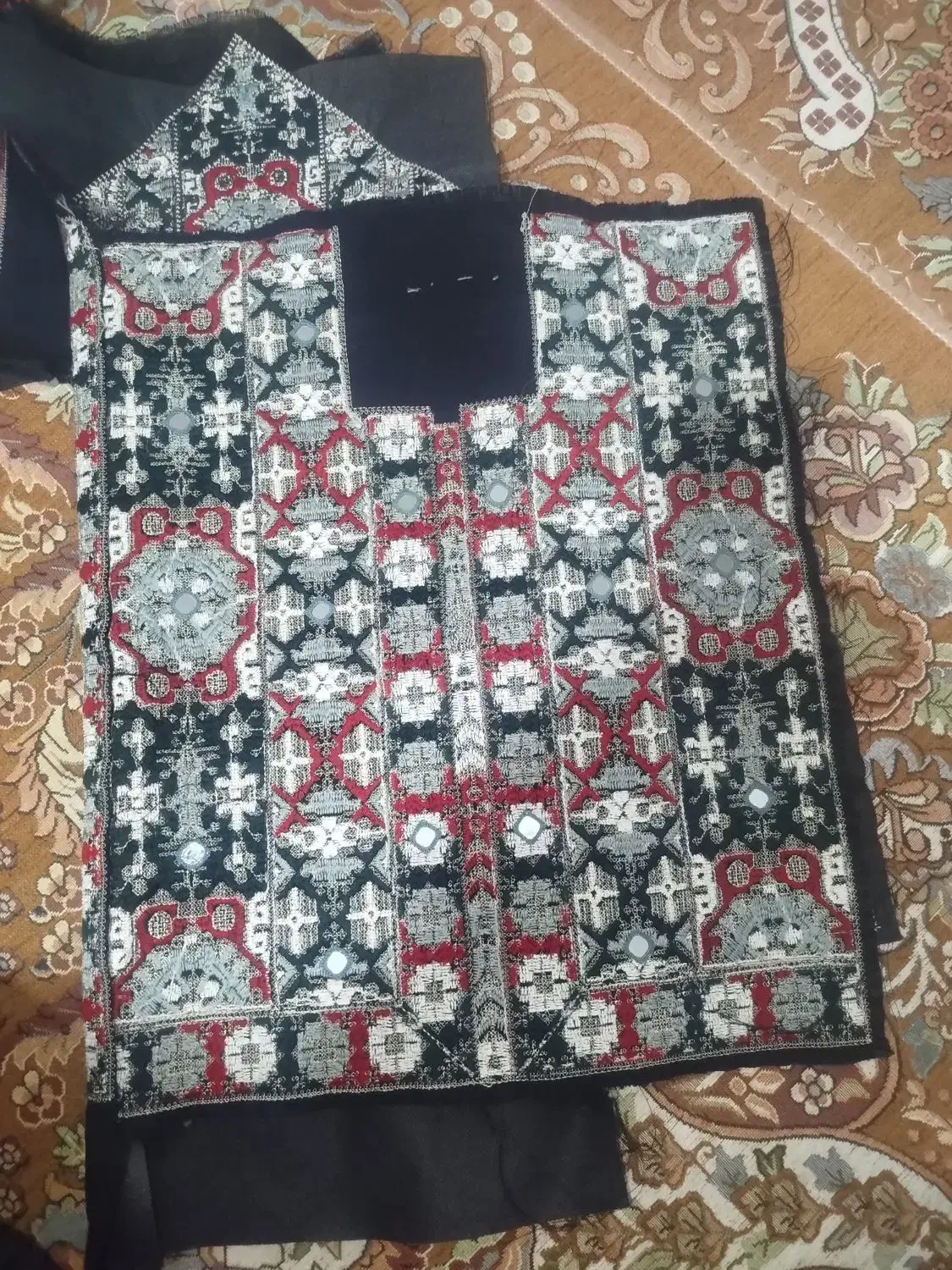 زیاستین|لباس|پسکوه, |دیوار