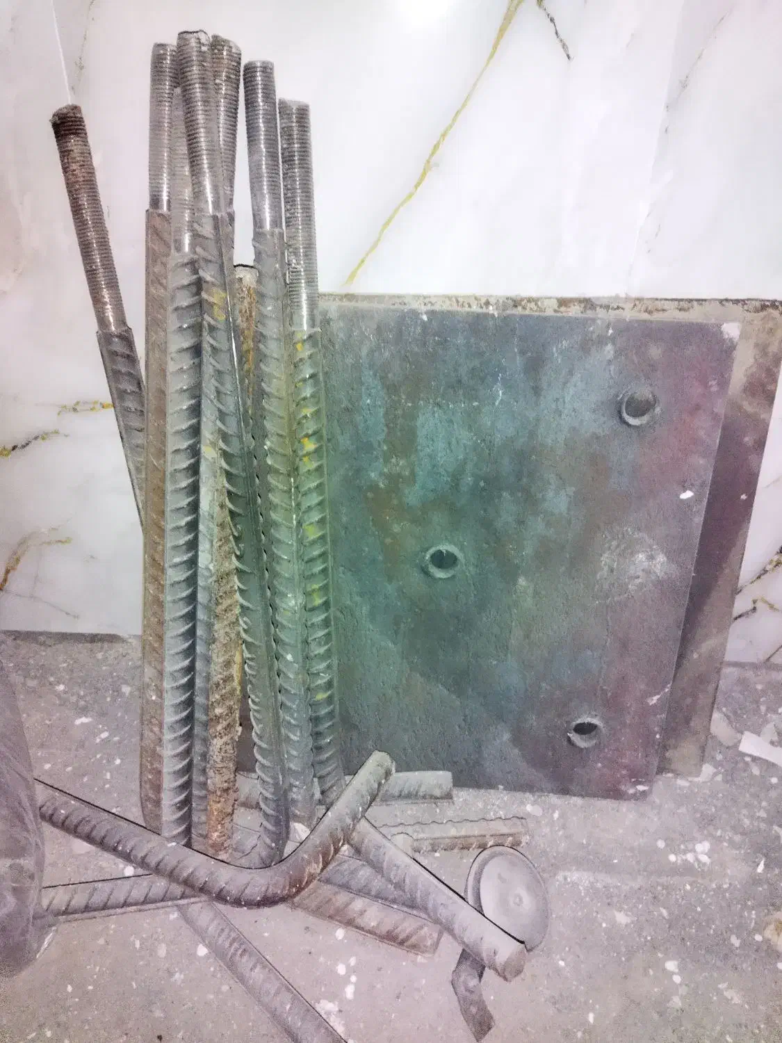 تیرچه فلزی ۵متری  و نبشی و صفحه  بولت|عمدهفروشی|مشهد, شهید شهریاری|دیوار