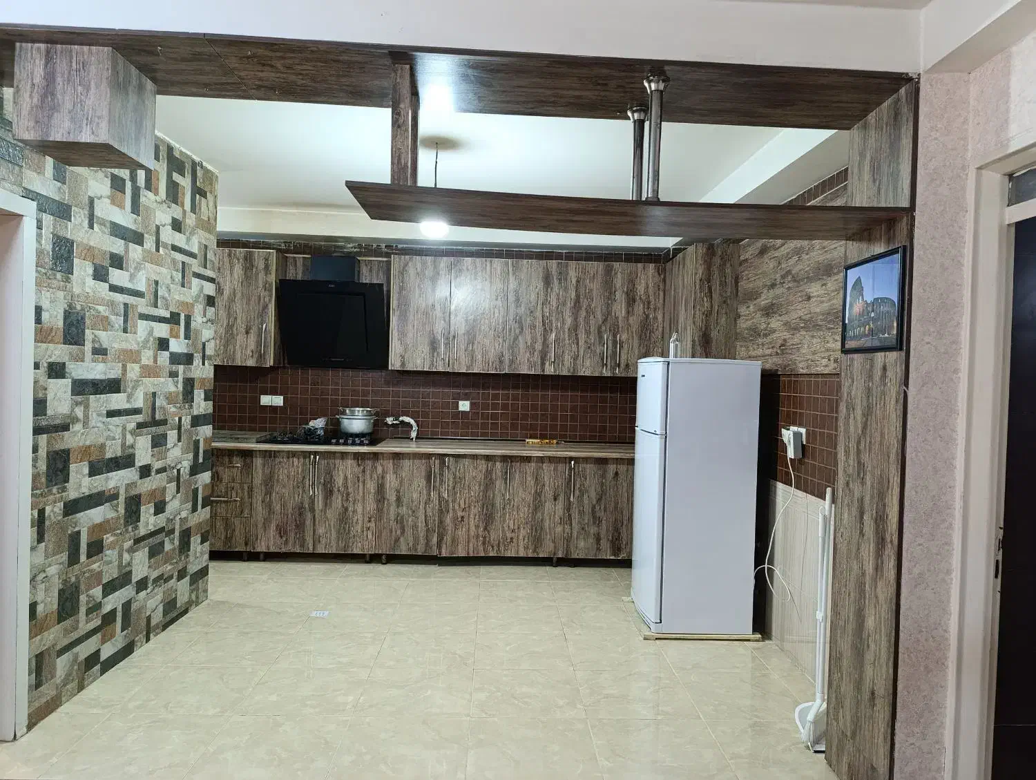 منزل مبله صدرا|اجارهٔ کوتاه‌مدت آپارتمان و سوئیت|شیراز, شهرک گلستان|دیوار