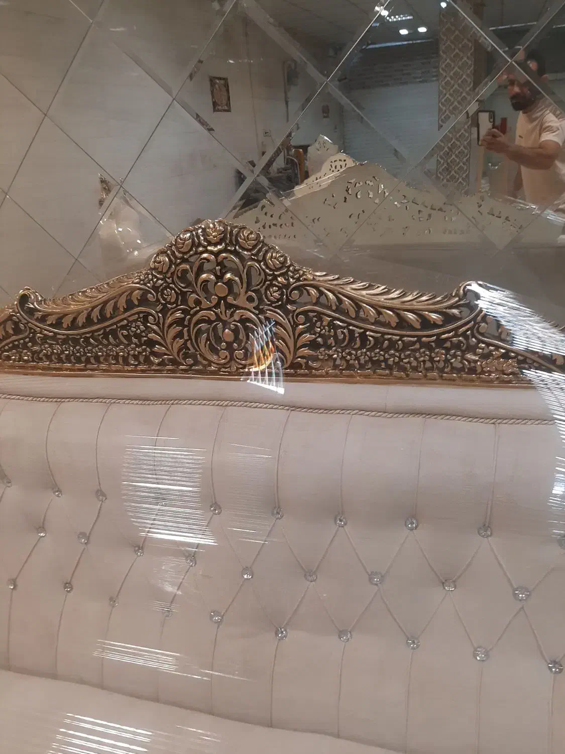 مبل شزلون کلاسیک ۸نفره با غذاخوری ۴ نفره با کیفیت|مبلمان خانگی و میز عسلی|مشکین‌دشت, |دیوار