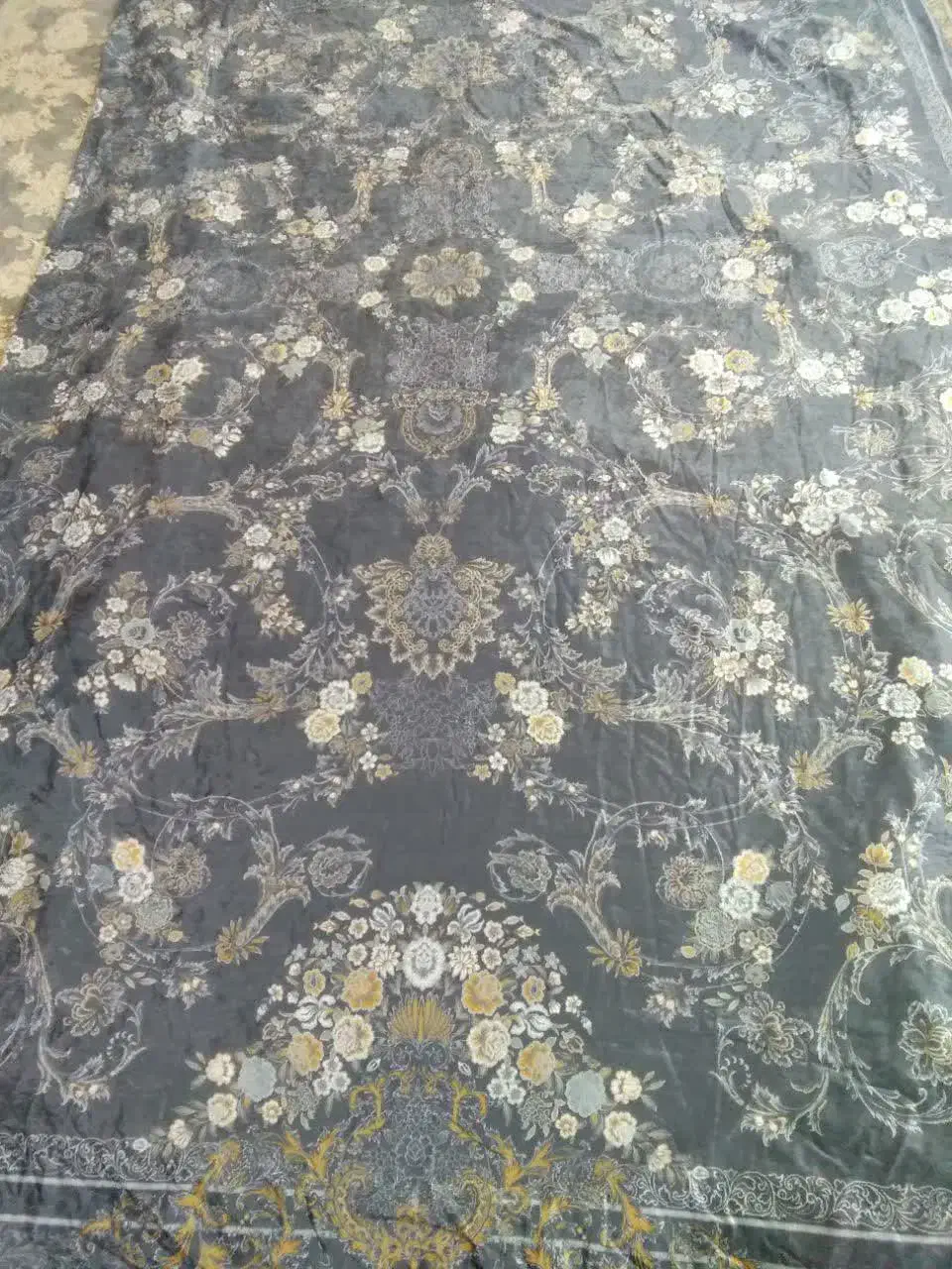 رو فرشی طوسی کش دار|روفرشی|قم, پشت انبار نفت|دیوار